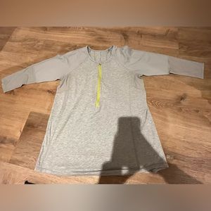 lululemon spin city shirt, size 6